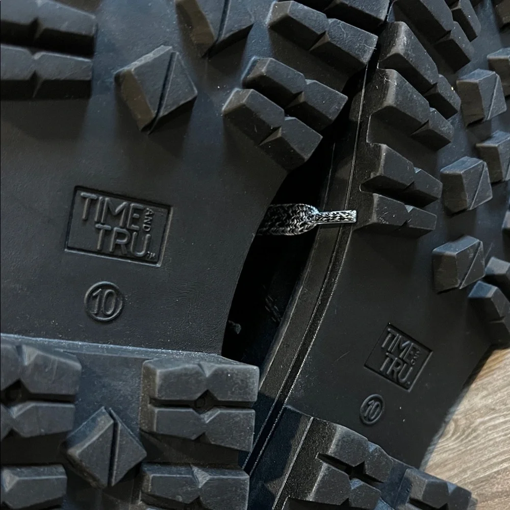 NWOT TIME and TRU Black Faux Suede Hiking Style with Memory foam Boots 10 - Picture 8 of 10